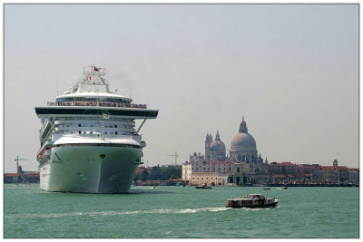 Cruise ship leaving Venice