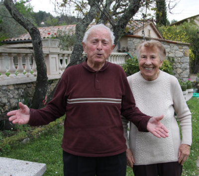 ein altes Paar / the old couple: Fiore, 89, und Lola, 83