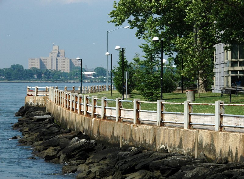 Gantry Plaza State  Park