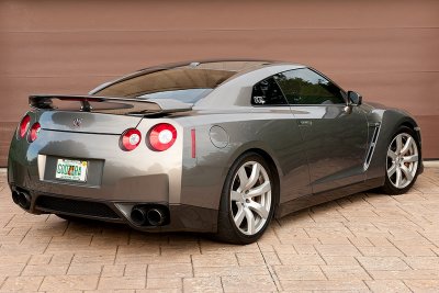 GTR-Garage.jpg