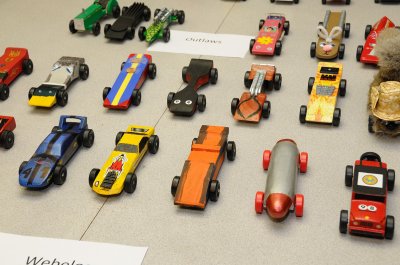 Pinewood Derby 020.jpg