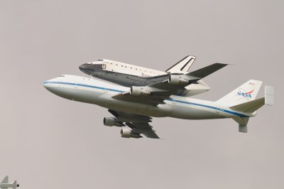 Shuttle Fly Over 21 reduced.jpg