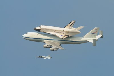 Shuttle Fly Over 48 reduced.jpg