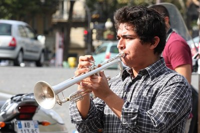 street entertainer