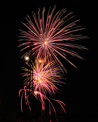 FireworksBwww.jpg