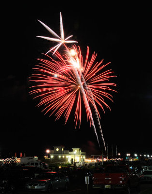 FireworksLB-Bwww.jpg