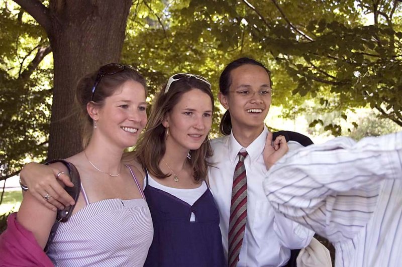 20080517 Hoa-Long Grad 132 copy.jpg