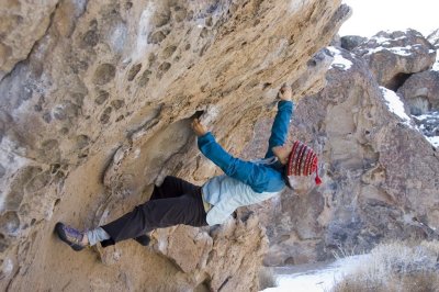 20081227 Bouldering at Happys 014 copy.jpg