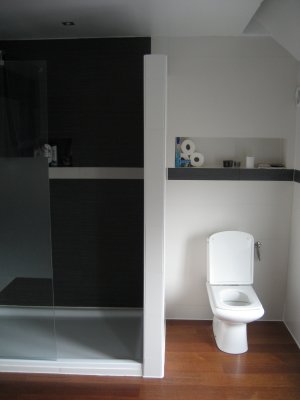:: Bathroom ::