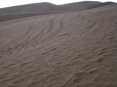 Small cloudburst brings raindrops to the dunes