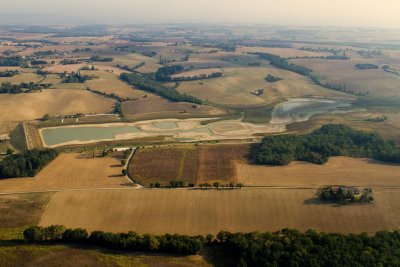 Le lac du Laragou à sec