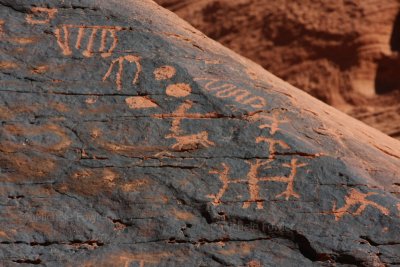 10-3-09 Petroglyphs Valley of Fire 0402.jpg