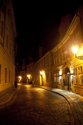 mala strana at night