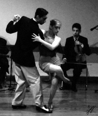 2009_01_17 Tango in Lima Peru Style: Jose Carlos Bocanegra Martinez with Odette e Igor