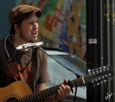 IMG_7797 Whyte Ave Busker PJ July 11