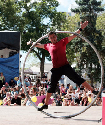 2011_08_20 Hoopers at the Fringe - The Street Circus