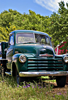 This looks to be a 1951 Chevrolet  B 3100   P/U