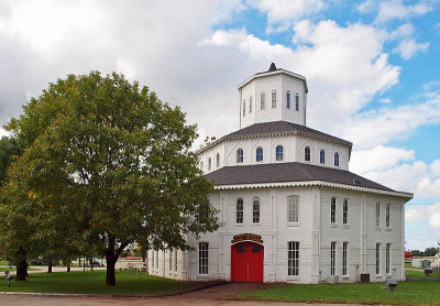 The round barn, Circa 1892