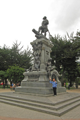 Statue of Magellan
