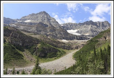 Plain of Six Glaciers Trail