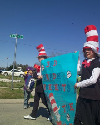School mardi Gras 072.JPG
