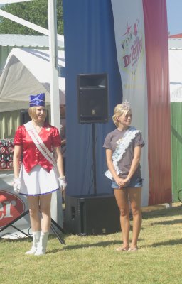 Miss Peggy Pepper and Miss Dublin