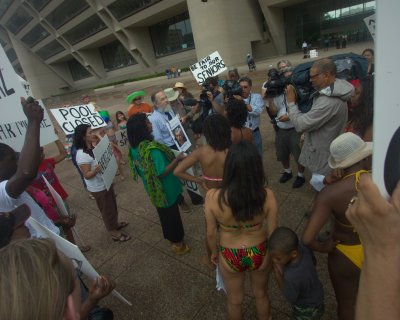 calatrava and closed pools protest 055.JPG