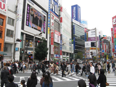 Shinjuku Station, Takashimaya Time Square, a popular area for the young.