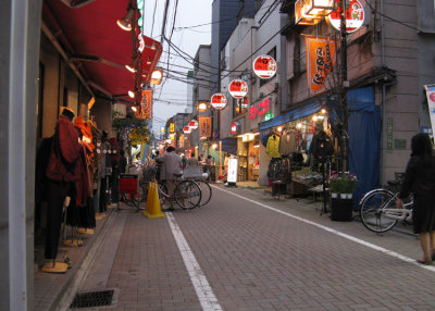Lively Kagurazaka Avenue by our youth hostel is lined with shops and restaurants.