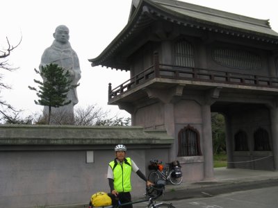 Happening upon a giant Buddhist statue along the way.