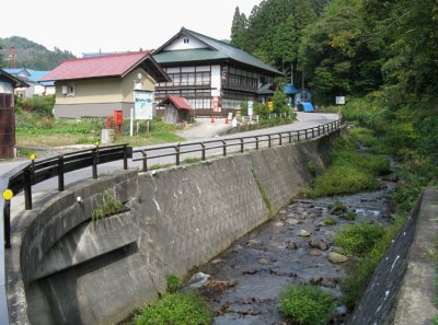 Our descent goes through mountain towns.