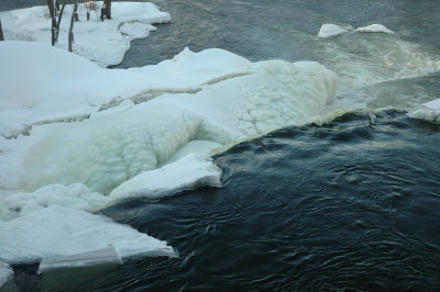 leftsidefallsfrabove1-29-09 48.jpg