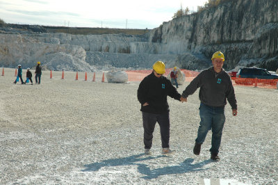BesttoHoldHands=WatchYourStep 136.jpg