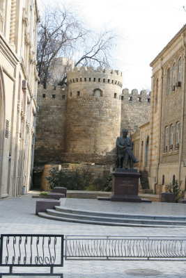 Fortress walls first built by King Manoucher II Baku Azerbaijan.jpg