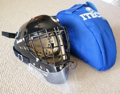 goalie helmet, pic 2