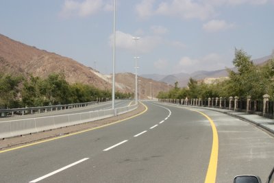 DUBAI - FUJEIRA  ROAD