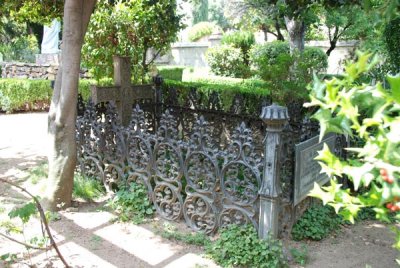 Cemetery 03.jpg