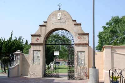 Cemetery 05.jpg