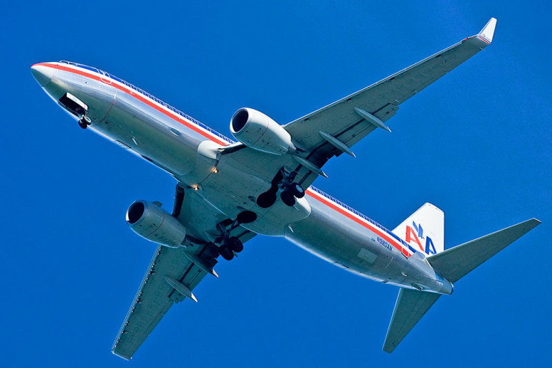 10/9/2010  American Airlines Boeing 737-823 N980AN