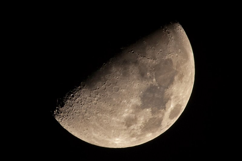 2/11/2011  Moon