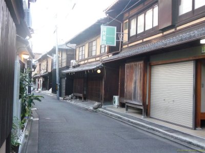 Kyoto Gion side 001.jpg
