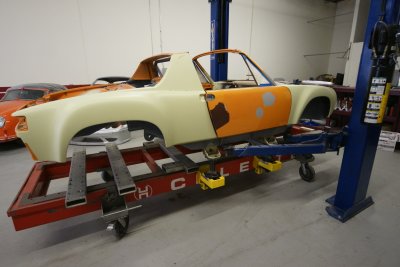 Attaching the 914 Chassis to the Celette Test Bench - Photo 11