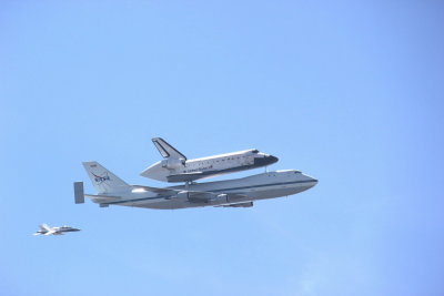 747 and Endeavor Shuttle Fly-by in Long Beach, CA 09/21/2012 - Photo 1