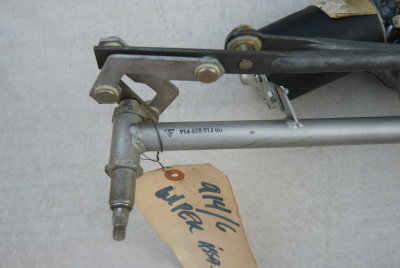 Windshield Wiper Mechanism / Righ-Hand Side Parked