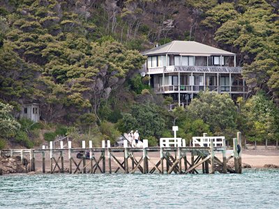 Easy living on Kawau   1