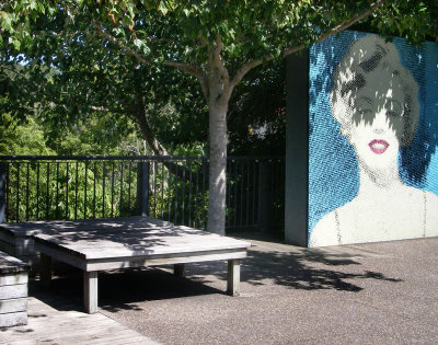 Another place to sit in American garden