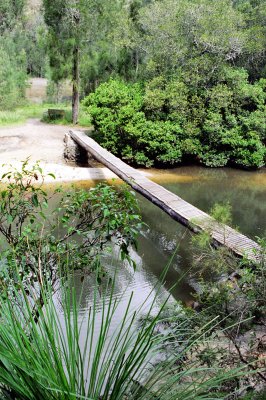 One-lane bridge