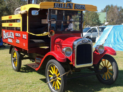 Bullen Bros Circus Truck