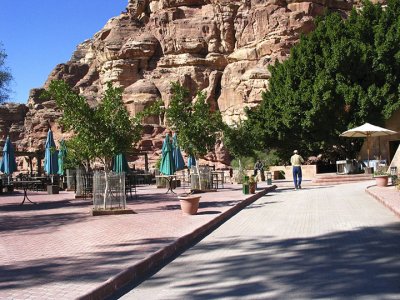 Lunch Stop in the middle of Petra.jpg