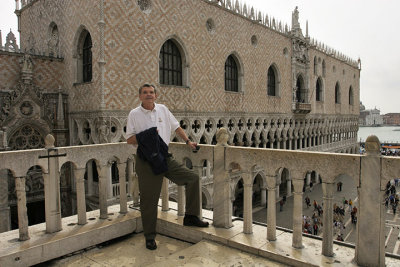 Malc ono S. Marco balcony.jpg